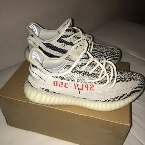 YEEZY BOOST 350 V2